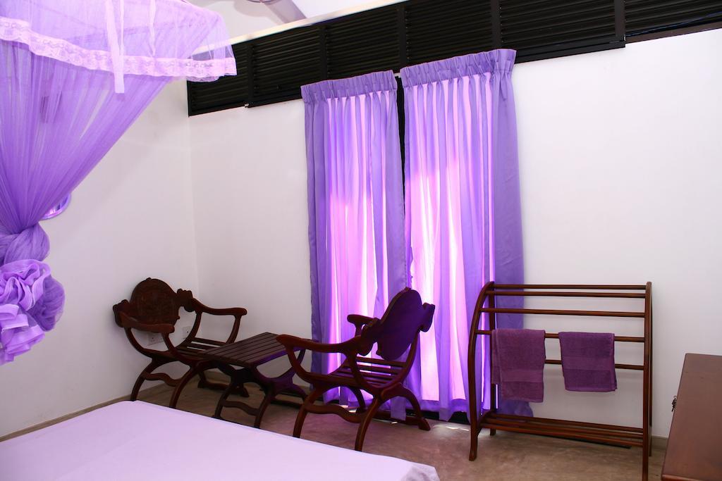 Relax Inn Hikkaduwa Bagian luar foto