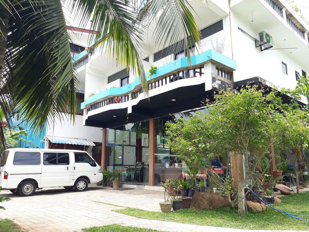 Relax Inn Hikkaduwa Bagian luar foto
