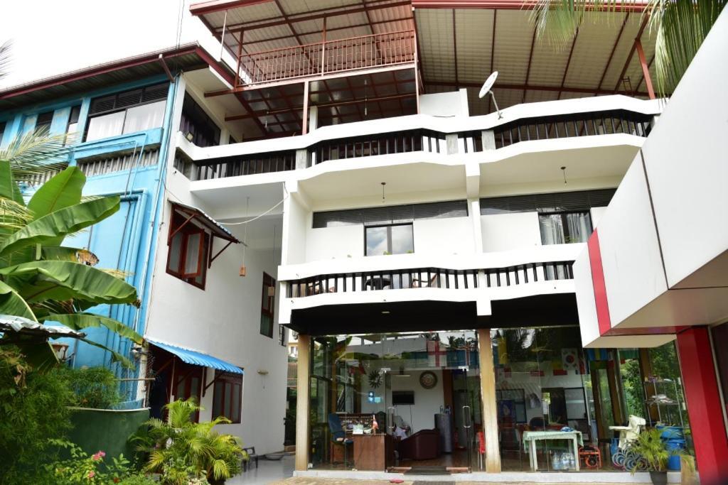 Relax Inn Hikkaduwa Bagian luar foto