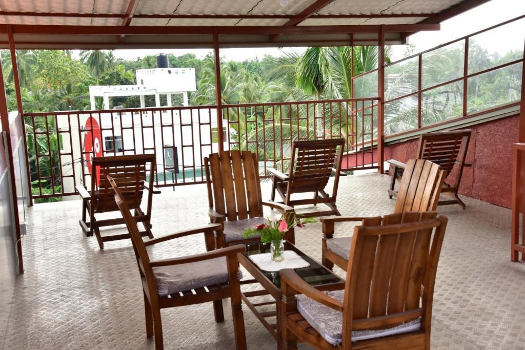 Relax Inn Hikkaduwa Bagian luar foto